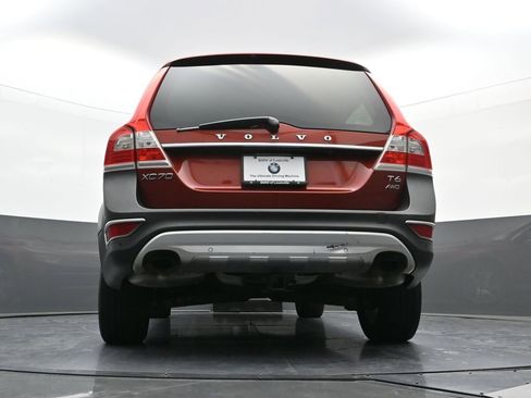 Used 2015 Volvo XC70 T6 w/ Proximity Package AWD/4WD image 26