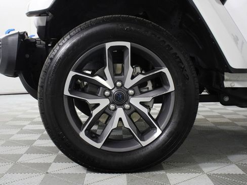 Used 2024 Jeep Wrangler Unlimited image 27