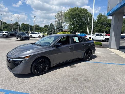 Used 2026 Nissan Sentra SR w/ Floor Mat Package FWD image 6