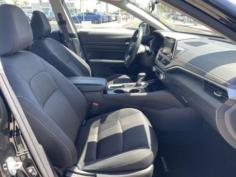 Used 2024 Nissan Altima 2.5 SV FWD image 26