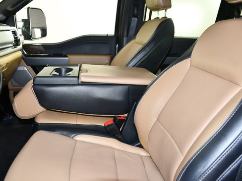 Used 2024 Ford F350 Lariat w/ Chrome Package AWD/4WD image 46
