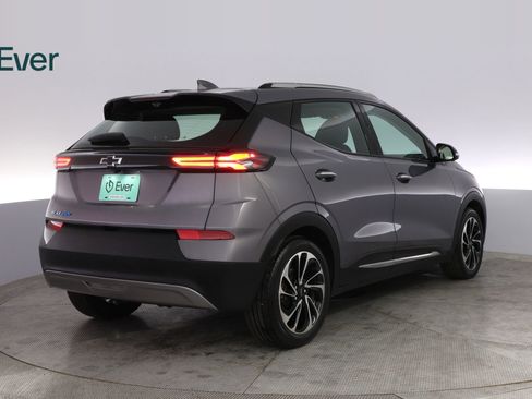 Used 2022 Chevrolet Bolt EUV Premier w/ Super Cruise Package image 3