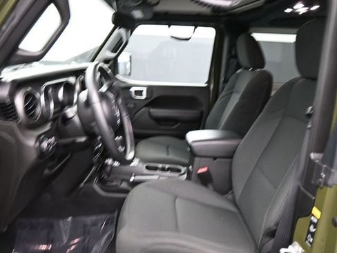 Used 2021 Jeep Wrangler Sport S image 21