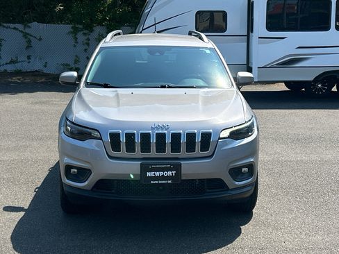 Used 2021 Jeep Cherokee Latitude Lux w/ Comfort/Convenience Group AWD/4WD image 2