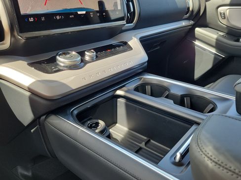 New 2027 Ford Expedition Max Active RWD image 20