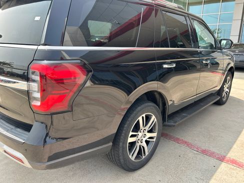 Used 2024 Ford Expedition Limited RWD image 9