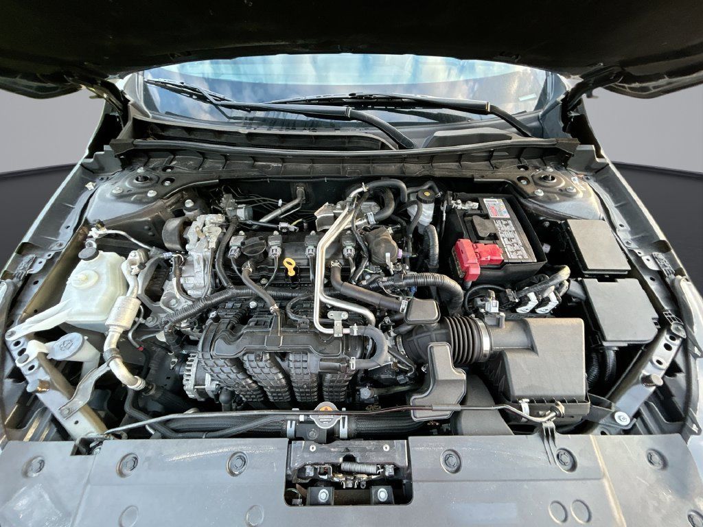 Used 2024 Nissan Altima 2.5 SV FWD image 32