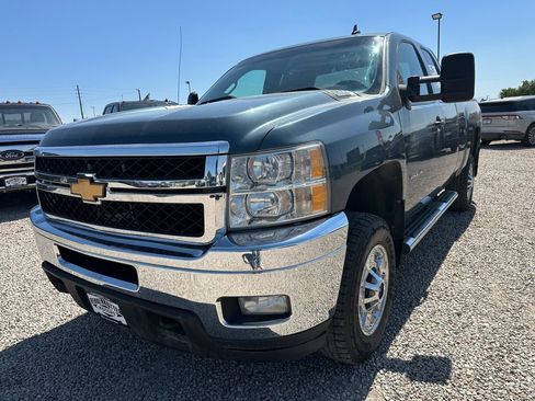 Used 2013 Chevrolet Silverado 2500 LT w/ Interior Plus Package AWD/4WD image 4