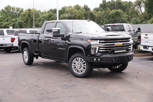 Used 2022 Chevrolet Silverado 3500 High Country w/ Z71 Off-Road Package AWD/4WD image 2