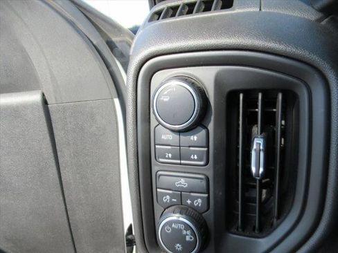 Used 2021 Chevrolet Silverado 1500 Custom Trail Boss w/ Safety Confidence Package image 27