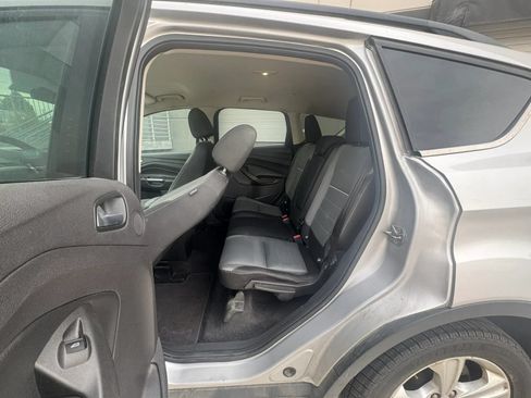 Used 2015 Ford Escape SE w/ Equipment Group 201A AWD/4WD image 14