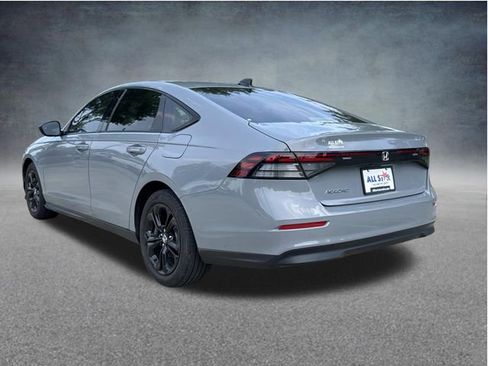 Used 2025 Honda Accord SE image 5