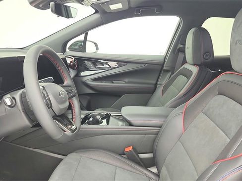 New 2025 Chevrolet Blazer EV RS image 17