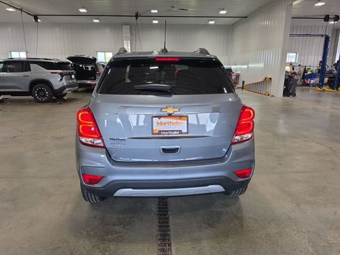 Used 2019 Chevrolet Trax LT w/ LT Convenience Package FWD image 7