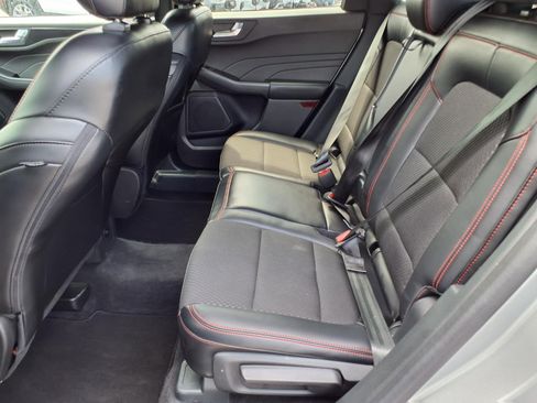 Certified 2024 Ford Escape ST-Line AWD/4WD image 11
