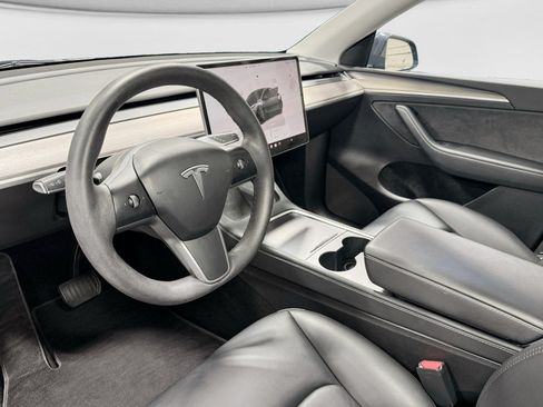 Used 2023 Tesla Model Y Long Range AWD/4WD image 16