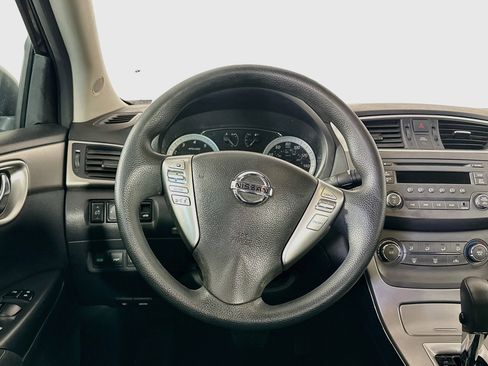 Used 2014 Nissan Sentra SV FWD image 17
