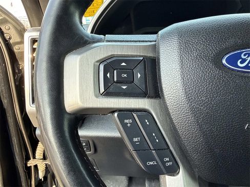 Used 2018 Ford F150 Platinum w/ Equipment Group 701A Luxury image 14