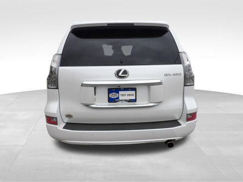 Used 2023 Lexus GX 460 Luxury w/ Accessory Package AWD/4WD image 6