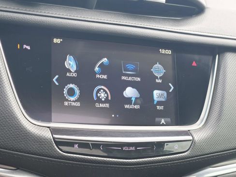Used 2018 Cadillac XT5 Luxury w/ Driver Awareness Package AWD/4WD image 28