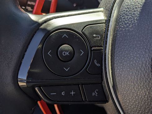 Used 2022 Toyota Corolla SE image 9