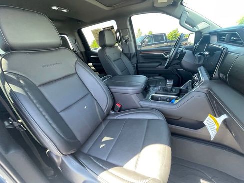 Used 2024 GMC Sierra 1500 Denali w/ Denali Reserve Package AWD/4WD image 25