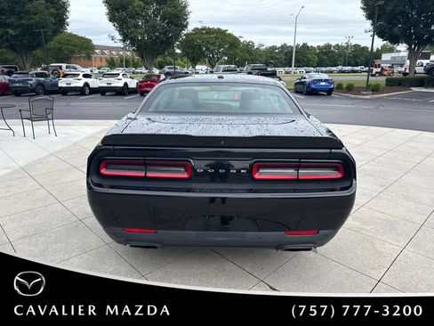 Used 2019 Dodge Challenger R/T w/ Cold Weather Group RWD image 8