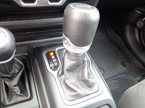 Used 2023 Jeep Wrangler Unlimited w/ Cold Weather Group AWD/4WD image 15