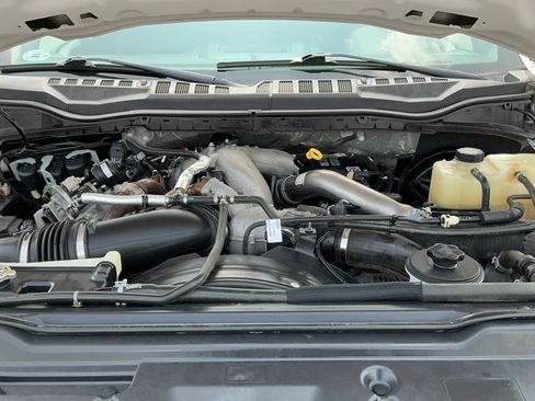 Certified 2021 Ford F250 Lariat w/ Lariat Value Package AWD/4WD image 23