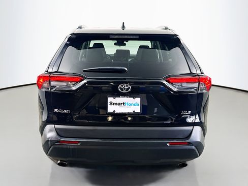 Used 2020 Toyota RAV4 XLE w/ Convenience Package AWD/4WD image 6