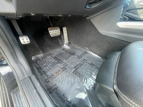 Used 2016 Mercedes-Benz E 350 4MATIC Sedan image 37