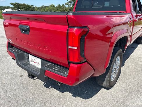 Used 2024 Toyota Tacoma SR5 w/ SR5 Upgrade Package AWD/4WD image 20