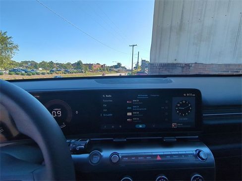 New 2026 Hyundai Kona SE image 11