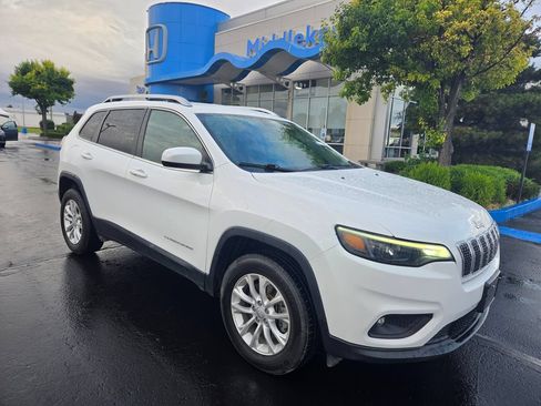 Used 2019 Jeep Cherokee Latitude w/ Popular Appearance Group AWD/4WD image 2