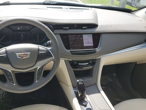 Certified 2023 Cadillac XT5 Premium Luxury w/ LPO, Premium Carpet Package FWD image 19