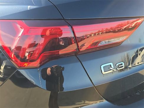 Certified 2024 Audi Q3 2.0T Premium Plus image 38