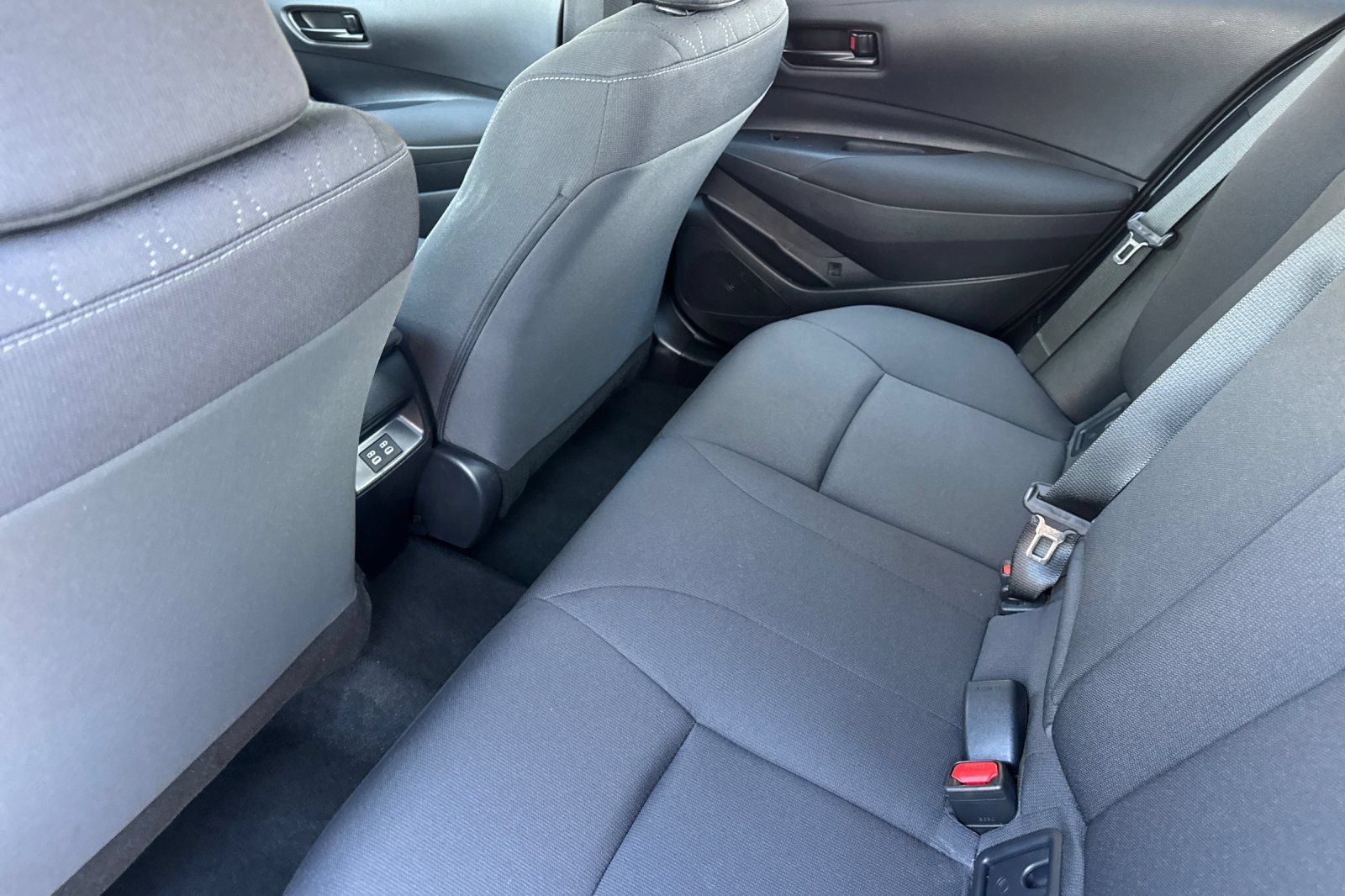 Used 2026 Toyota Corolla LE FWD image 13