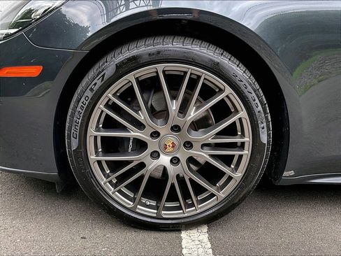 Certified 2023 Porsche Panamera 4 Platinum Edition AWD/4WD image 14