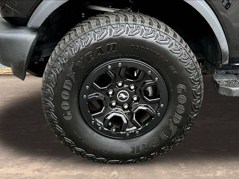 Certified 2022 Ford Bronco Wildtrak AWD/4WD image 35