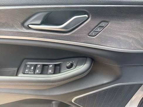 New 2026 Jeep Grand Cherokee Limited AWD/4WD image 10