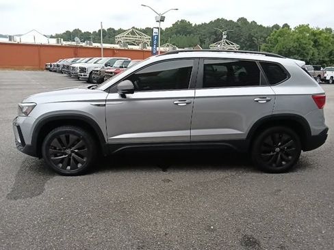 Used 2023 Volkswagen Taos S FWD image 6