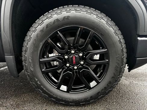 New 2026 GMC Sierra 1500 Elevation image 29