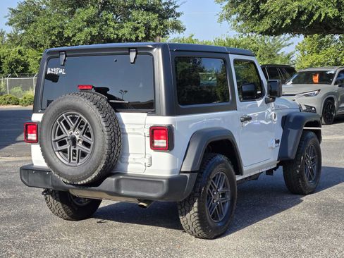 Used 2024 Jeep Wrangler Sport AWD/4WD image 7