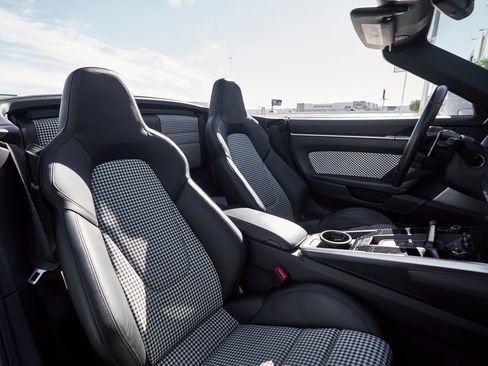 Used 2023 Porsche 911 Turbo S image 39