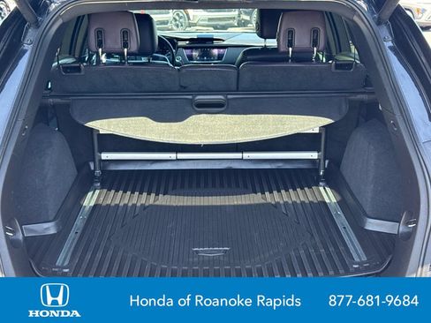 Used 2017 Cadillac XT5 Luxury w/ Driver Awareness Package FWD image 18