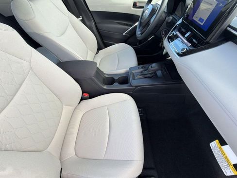 New 2026 Toyota Corolla Cross L FWD image 35