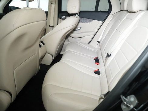 Used 2019 Mercedes-Benz GLC 300 4MATIC image 16