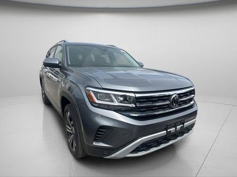 Used 2022 Volkswagen Atlas SEL AWD/4WD image 2