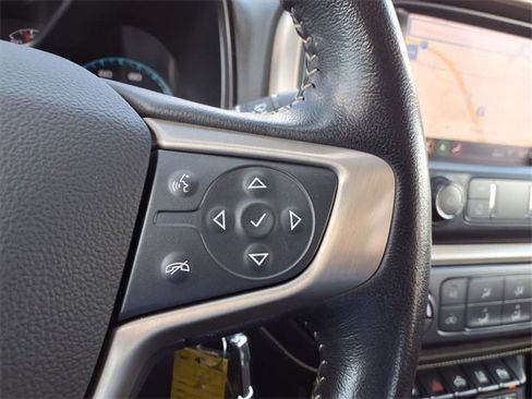 Used 2021 GMC Canyon Denali image 15