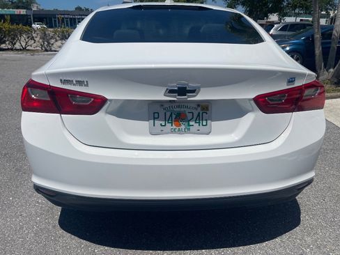 Used 2017 Chevrolet Malibu Hybrid FWD image 14